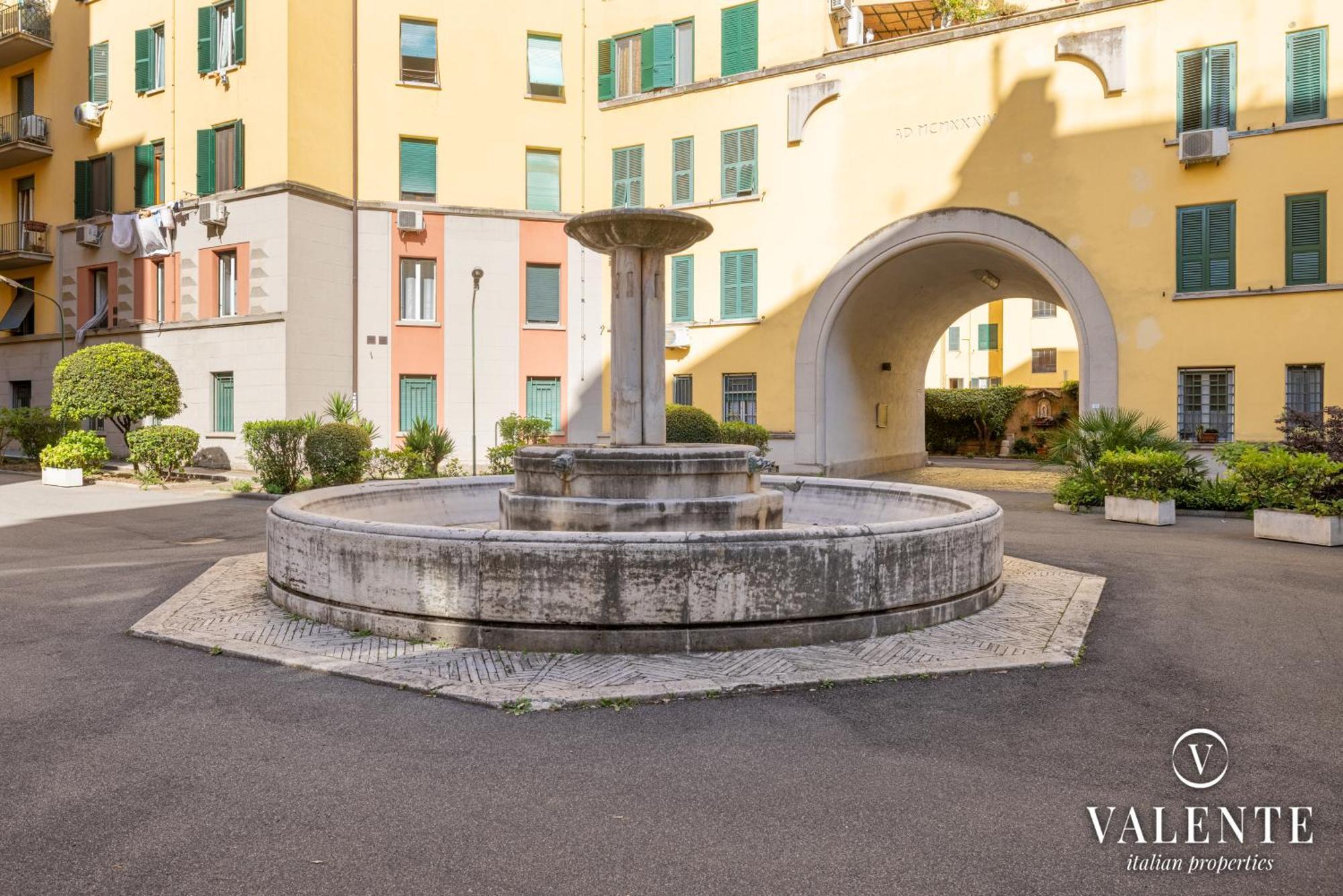 Comfy And Elegant Rome